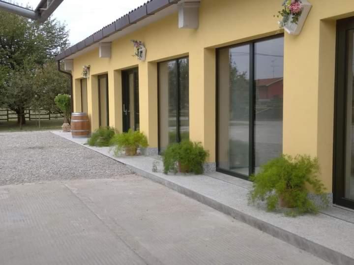 Azienda Agrituristica Scotti ソンマ・ロンバルド エクステリア 写真